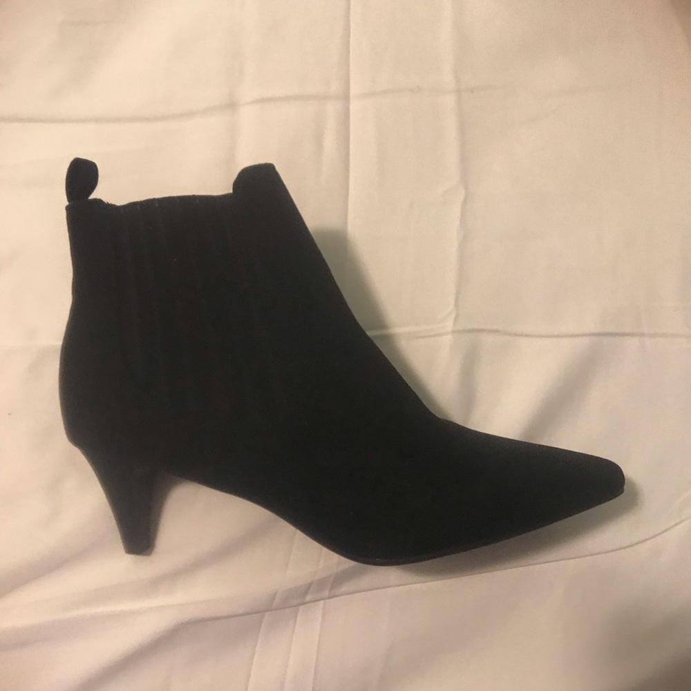 bar III KITTEN heel booties - Picture 2 of 7
